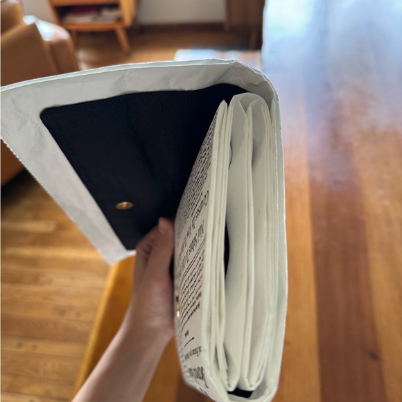 NWT & Sealed Glitzy Ritzy Newspaper Clutch Kate Spade - Picture 11 of 11